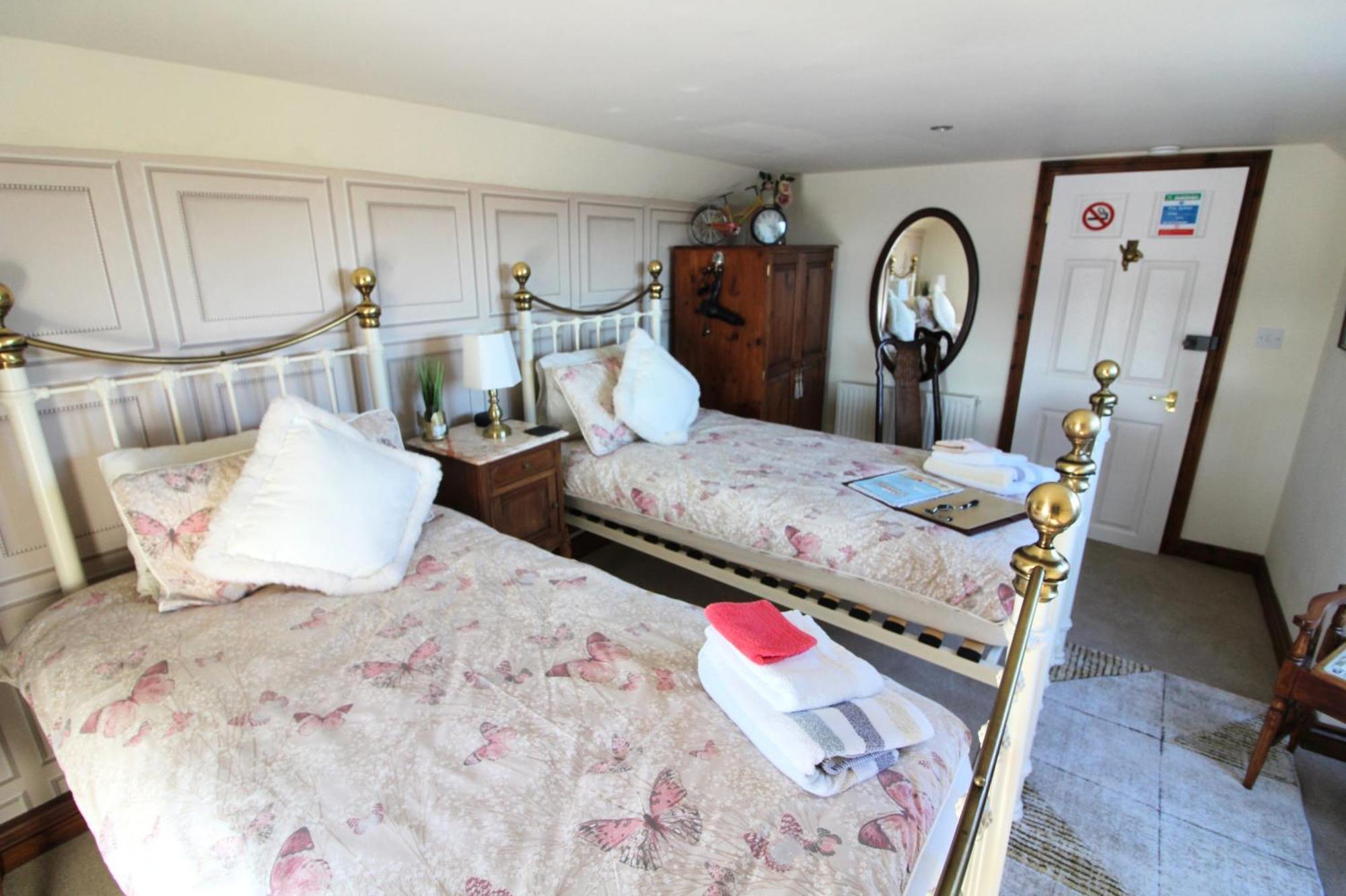Melorne Farm Guest House Camelford Eksteriør billede